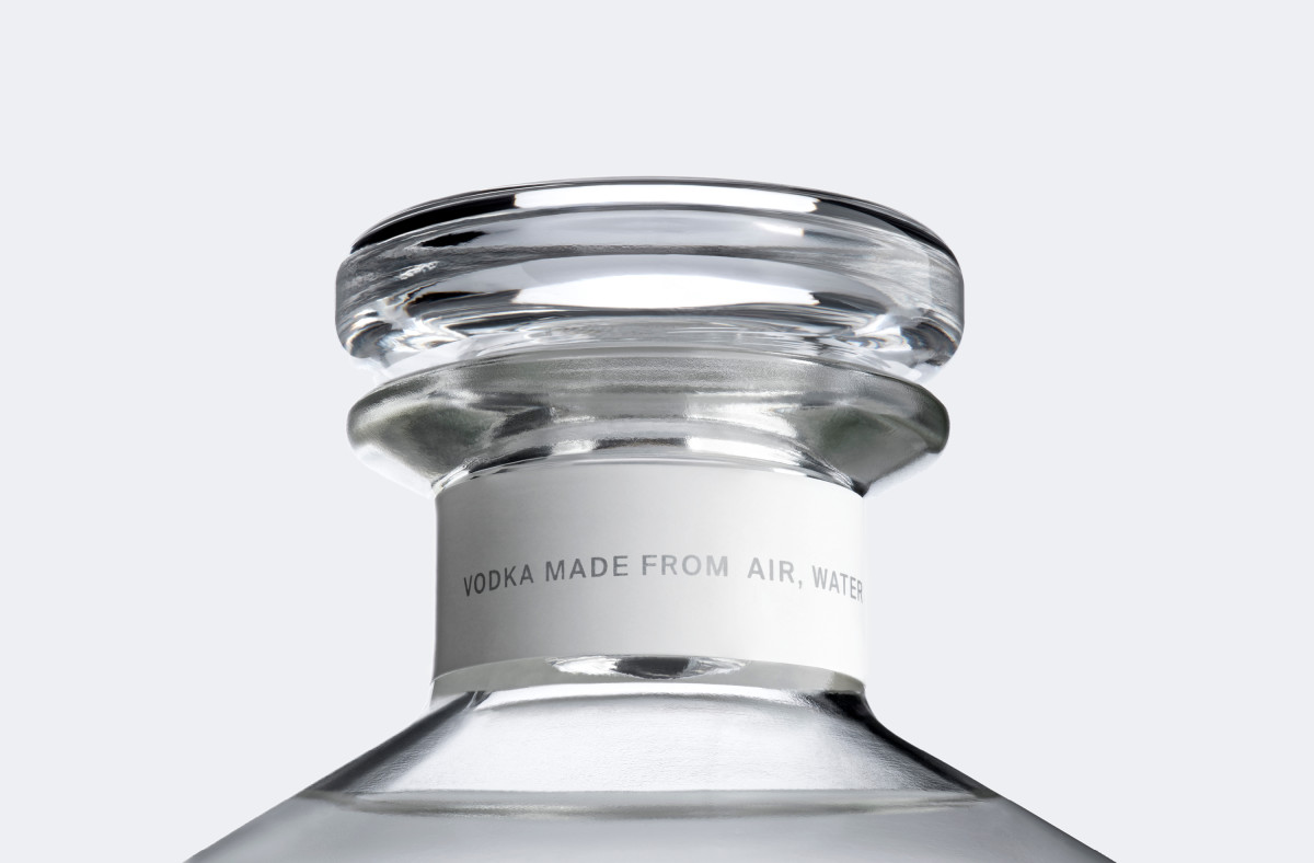Air-Co-Company-Vodka-Bottle-Neck-Made-From-Air-Water-Sun